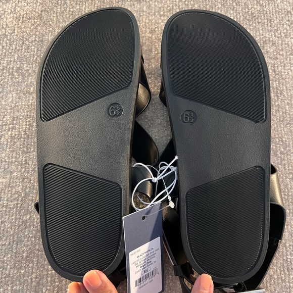 Universal Thread Black Strappy Sandals - Picture 3 of 4